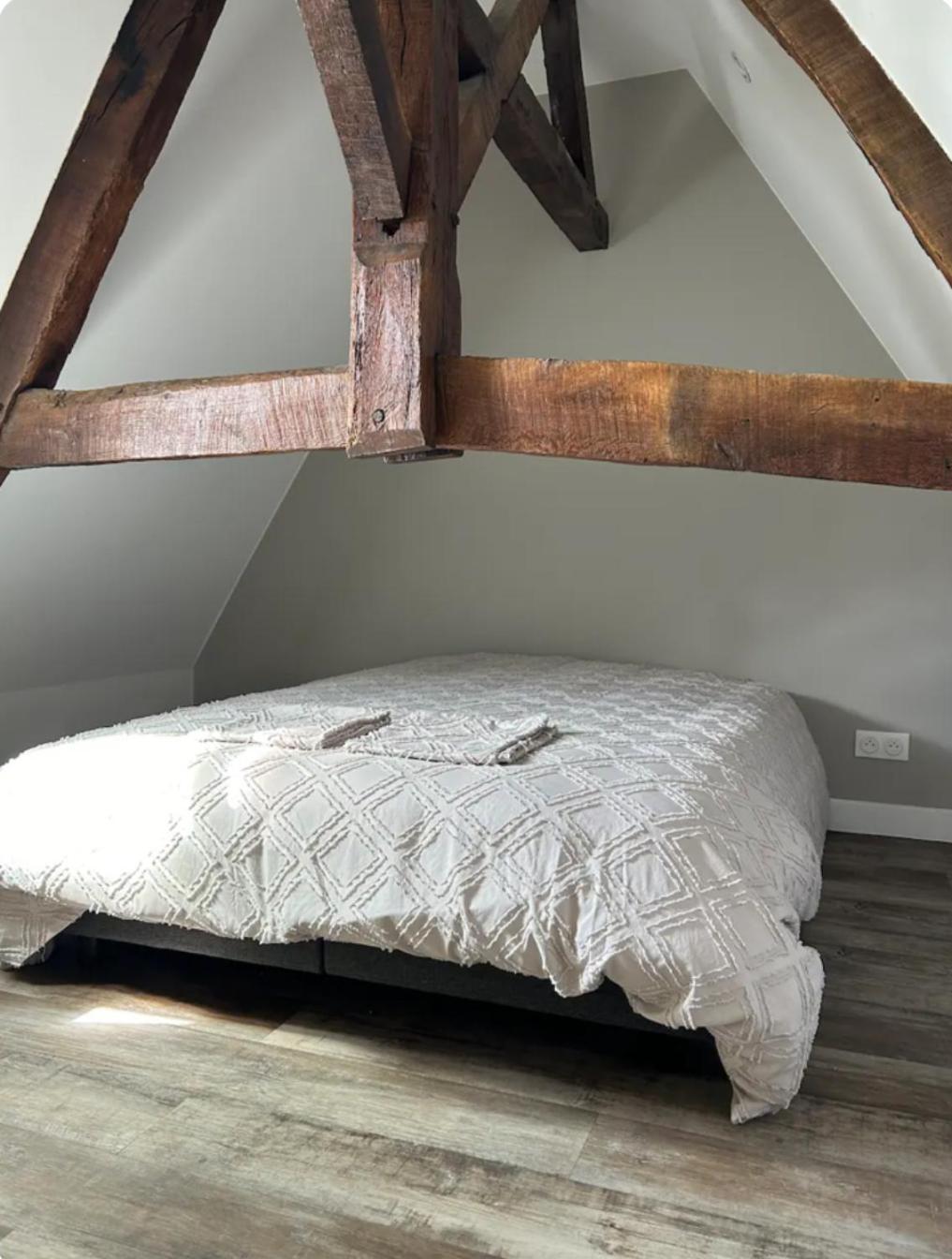 Appartement En Duplex Trevieres 3 Eme Etage Buitenkant foto